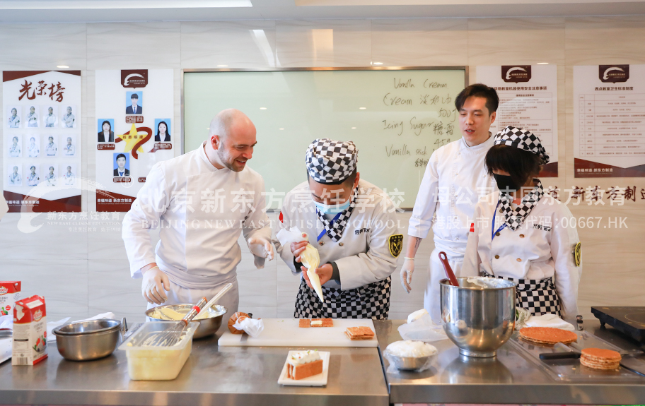 日逼极品大屁股骚逼北京新东方烹饪学校-学子回访